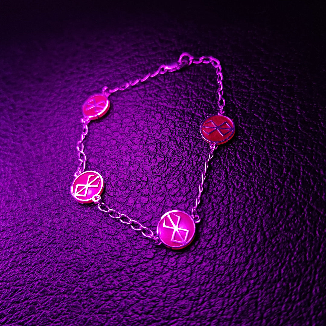Pulsera inspirada de plata en tono rojo